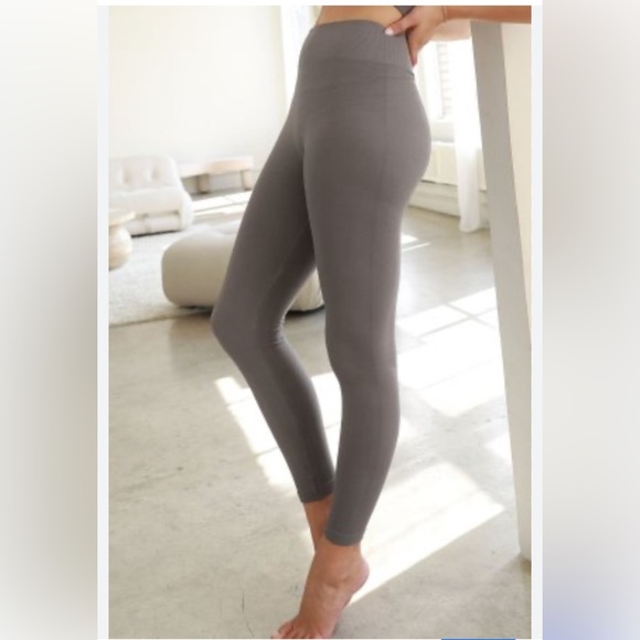 Nikibiki charcoal gray leggings tights base layer. Womens OS - Picture 1 of 11